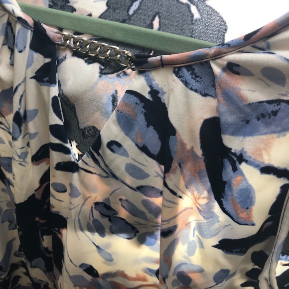 Top - Picture 5 of 8